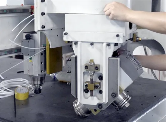 CNC Controller Milling Machine 5-Axis CNC Engraving Machine Woodworking Cutting and Engraving